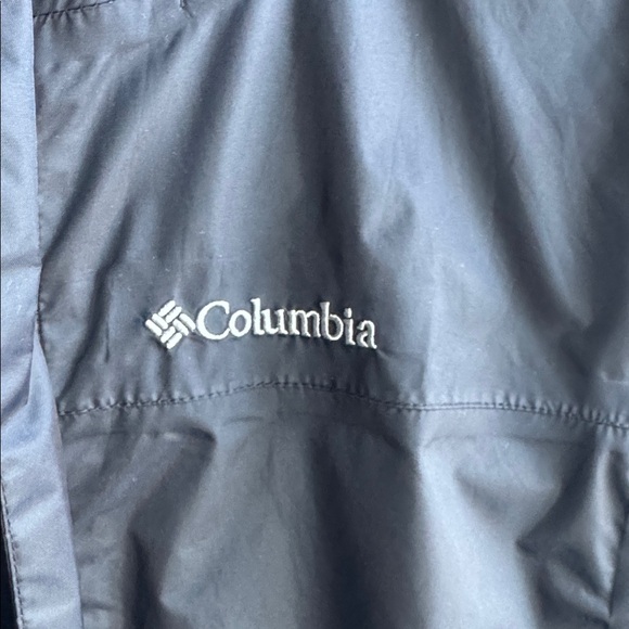 Columbia Raincoat - Picture 2 of 7